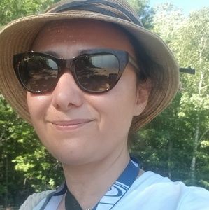 Meet your Posher, Hoda